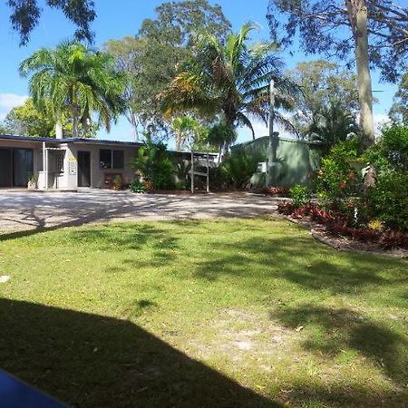 Greenacres Motel / Van Park Benaraby Exterior foto
