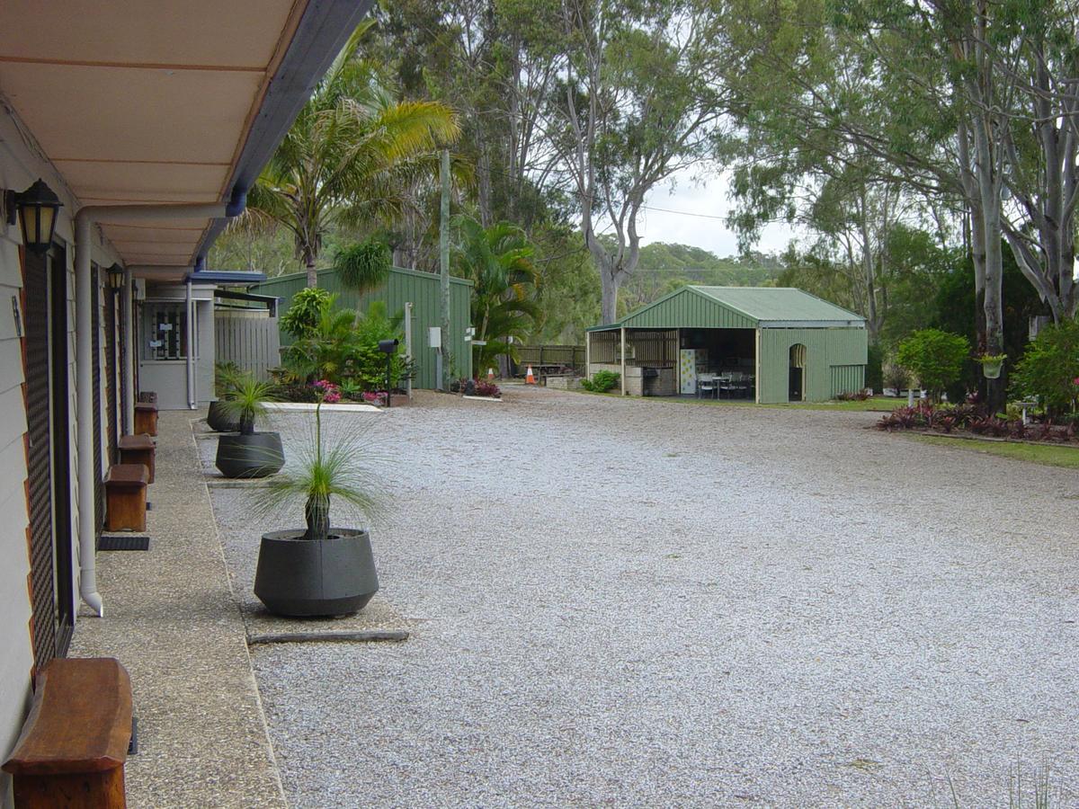 Greenacres Motel / Van Park Benaraby Exterior foto